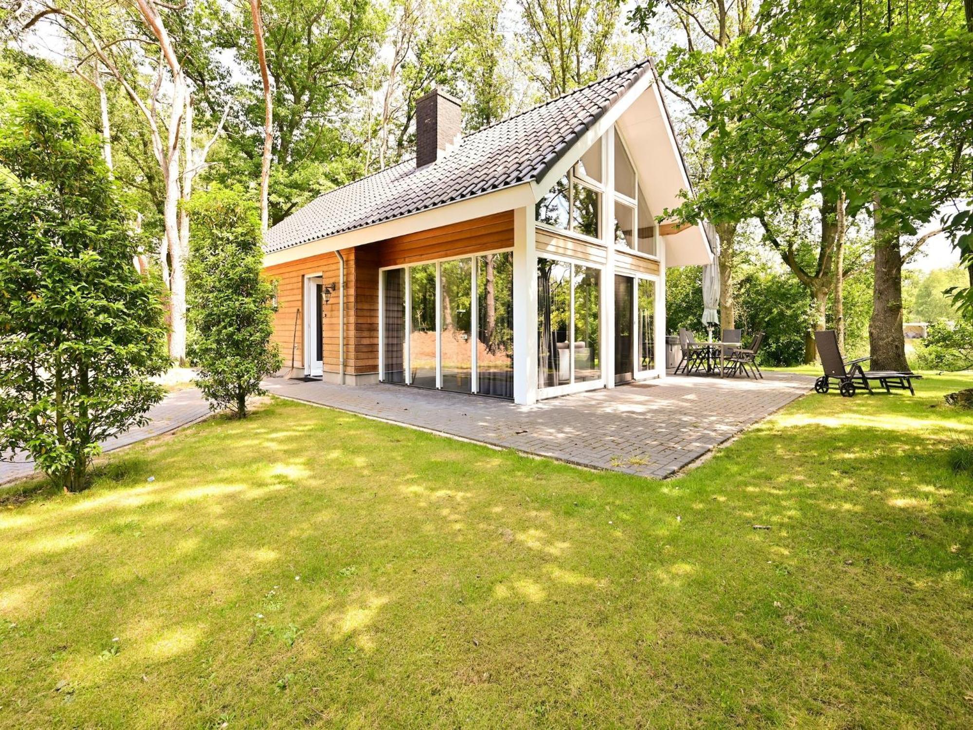 Chalet With Gorgeous View Of The Natural Surroundings Weerselo Extérieur photo
