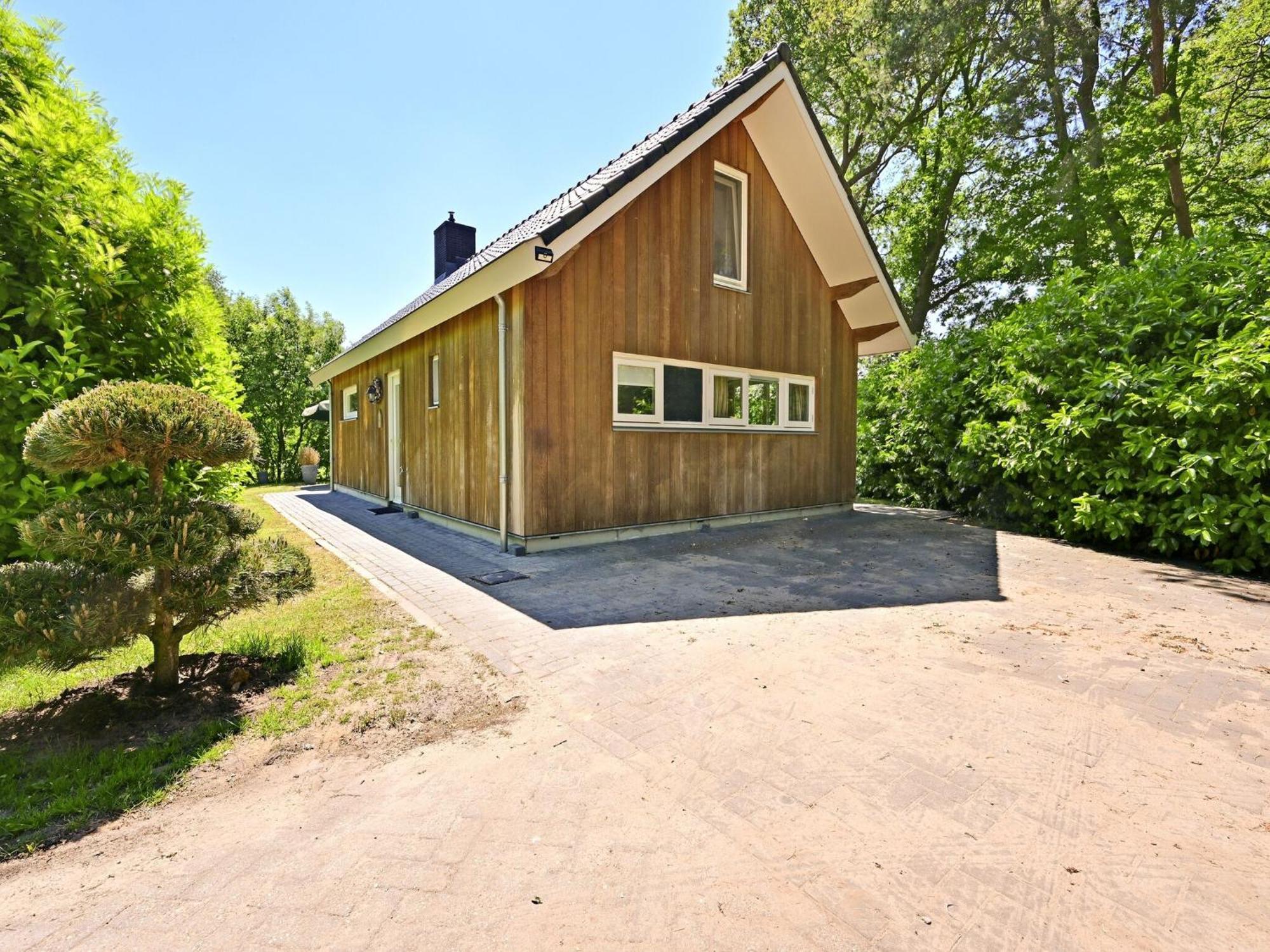 Chalet With Gorgeous View Of The Natural Surroundings Weerselo Extérieur photo